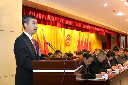 盘龙区人大常委会主任汪宏昌做《昆明市盘龙区人民代表大会常务委员会工作报告》