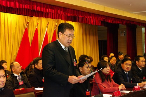 13盘龙区第十五届人大二次会议20140119