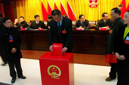 20盘龙区第十五届人大二次会议20140119
